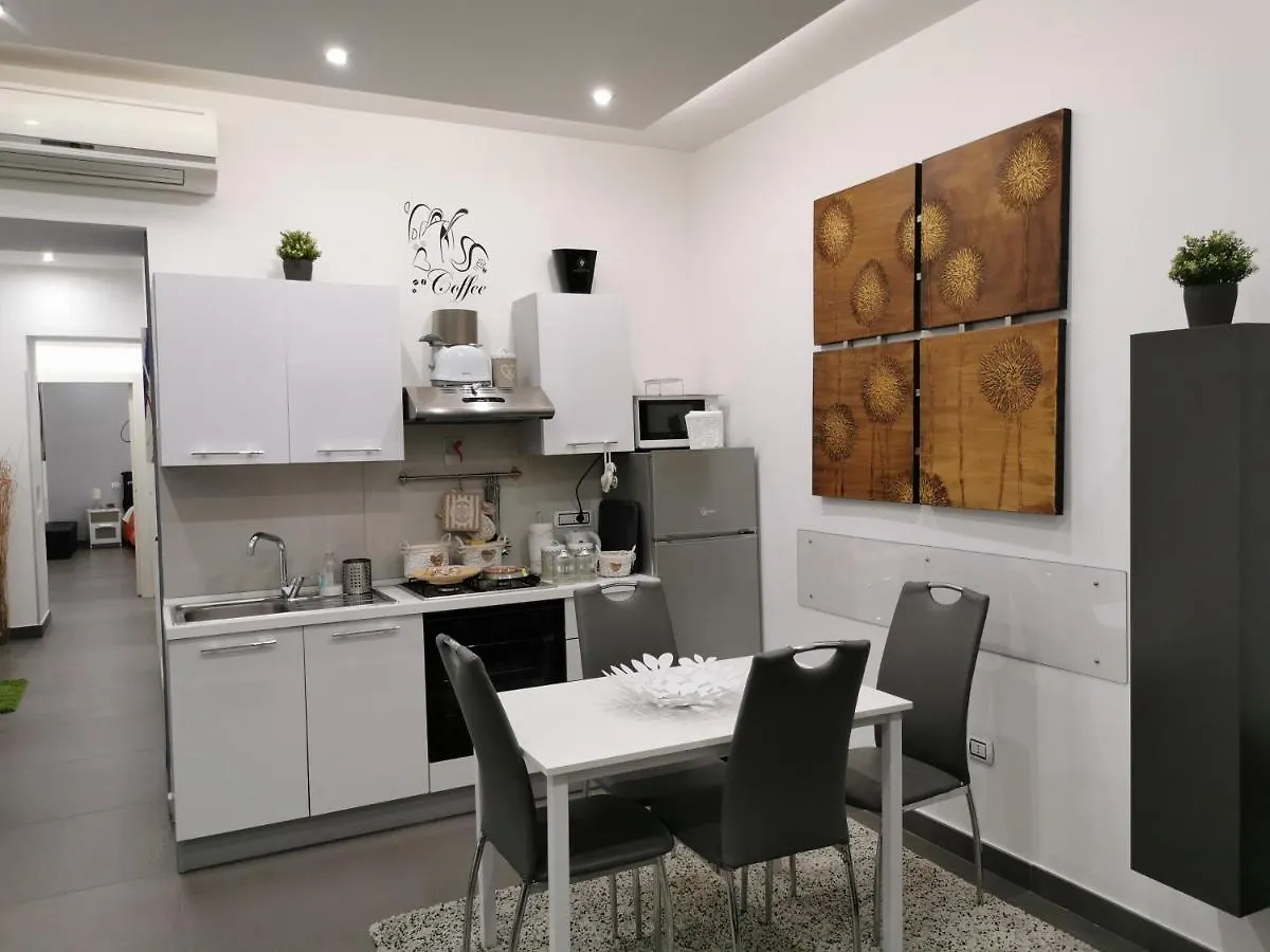 Residenza Napoli Centrale 0*, Naples Italie