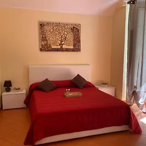 In Love: Vicoletto Dei Presepi Napels