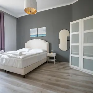 Brand New Charming Appartmet Near Augarten & Apartment Vienna